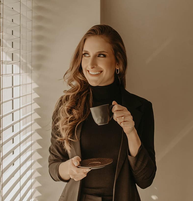 Caroline Klabunde – Minha Historia v1 Mestre e especialista em Prótese Dentária